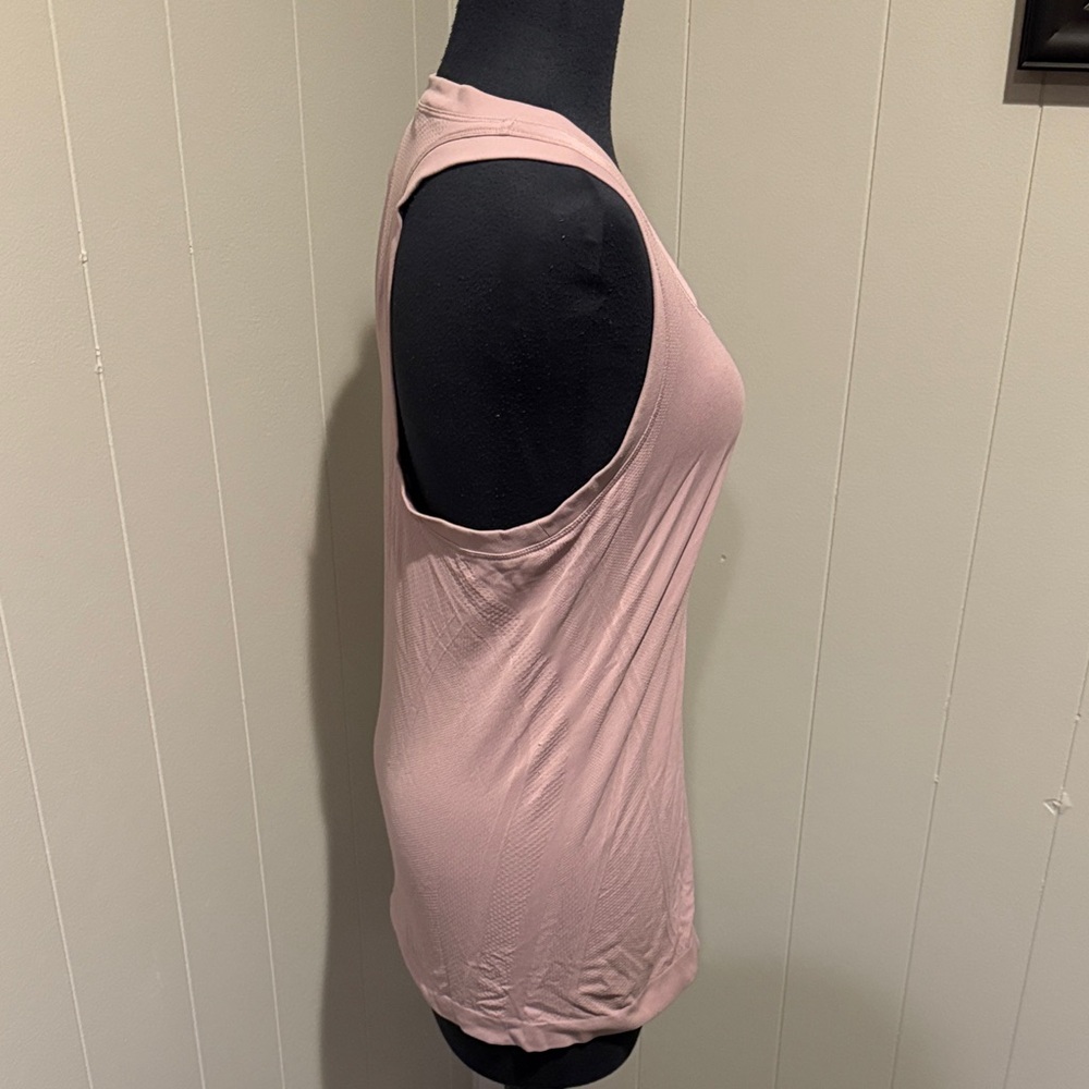 B19 Athleta Workout Yoga Running Outdoor Blush Pink Tank Top - Picture 3 of 5